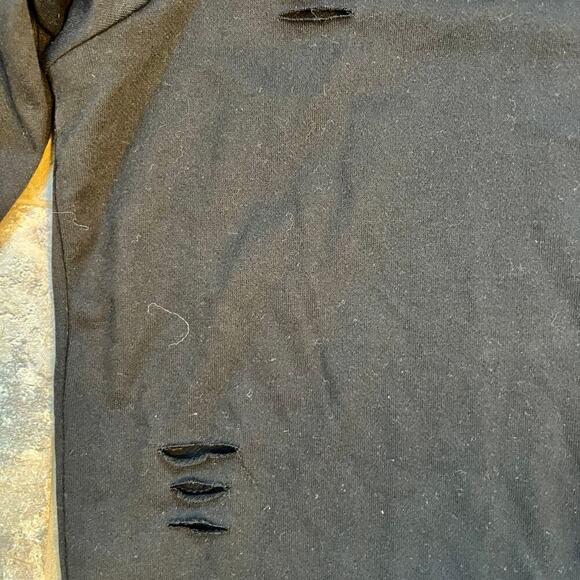 Active USA Uptown Loft Boutique women’s size M cutout & distressed sweatshirt - Picture 8 of 12